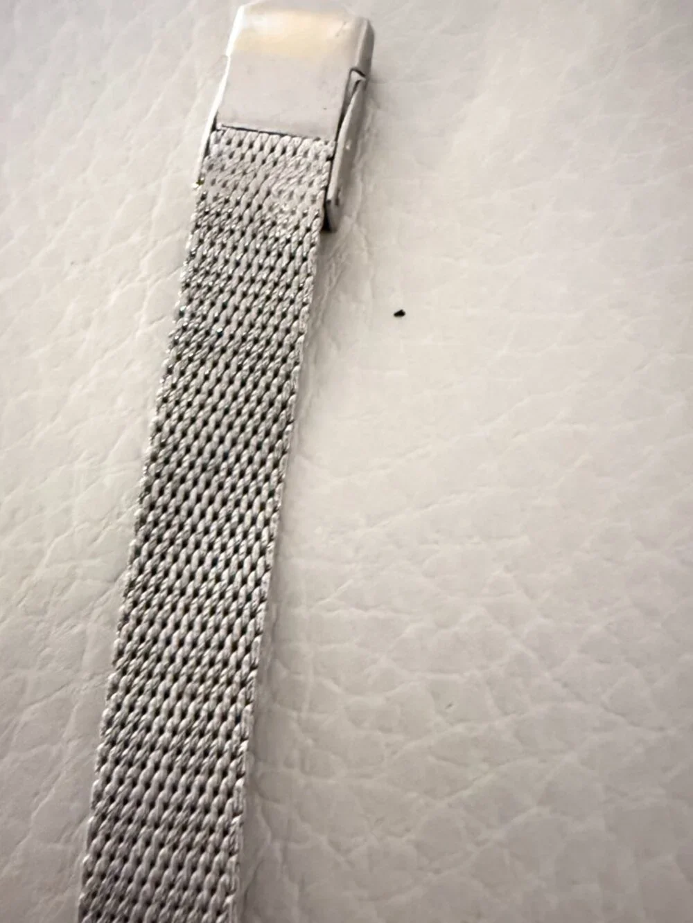VINTAGE NADIA WOMENS RHINESTONE BEZEL MESH BAND COCKTAIL WATCH NON WORKING